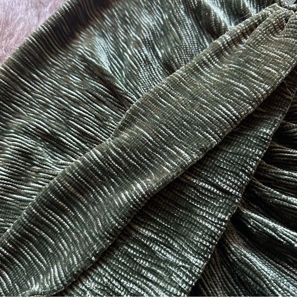 PrettyLittleThing Textured Velvet Fringed Skirt - Size 2 - Green - Worn once! - Picture 6 of 7
